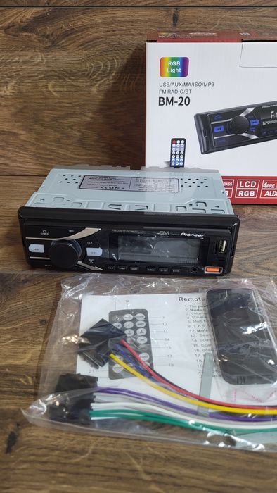 Bluetooth магнітола BM-20/USB/AUX/змінна підсвітка