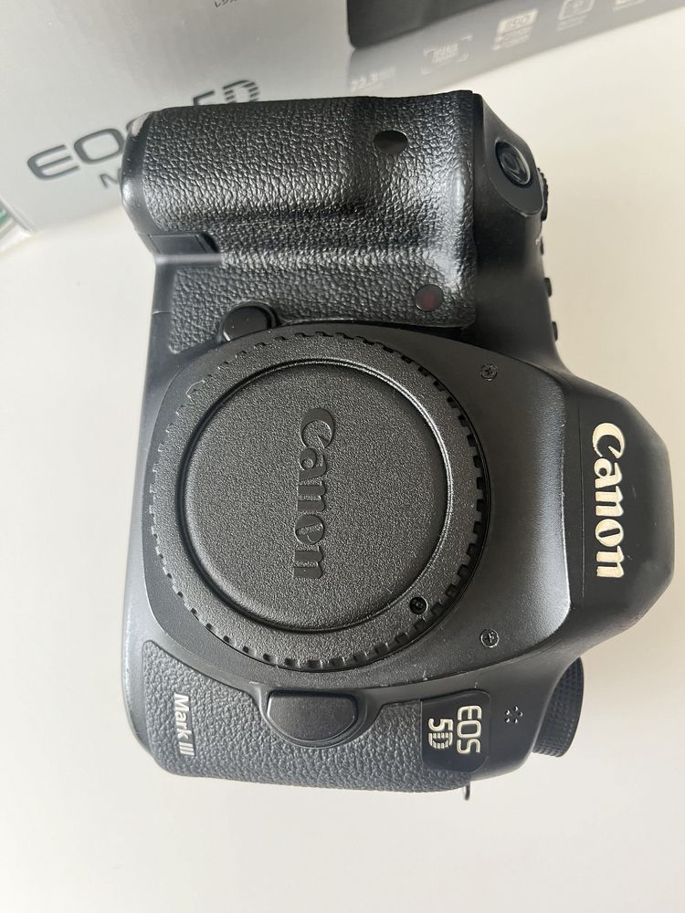 Canon EOS 5D Mark III | повний комплект body