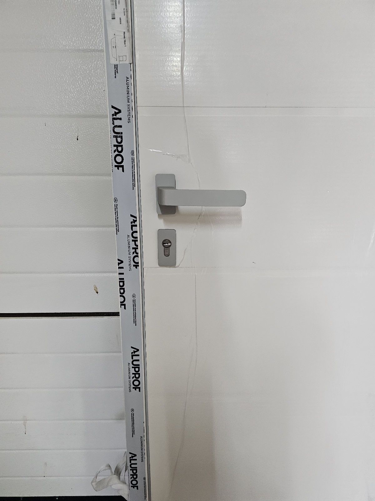 Drzwi zewnętrzne aluminiowe