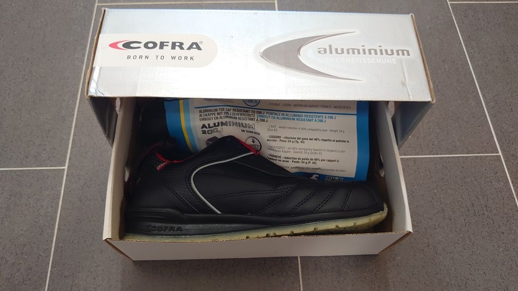 Sprzedam buty robocze SP1 nowe pudełko r42