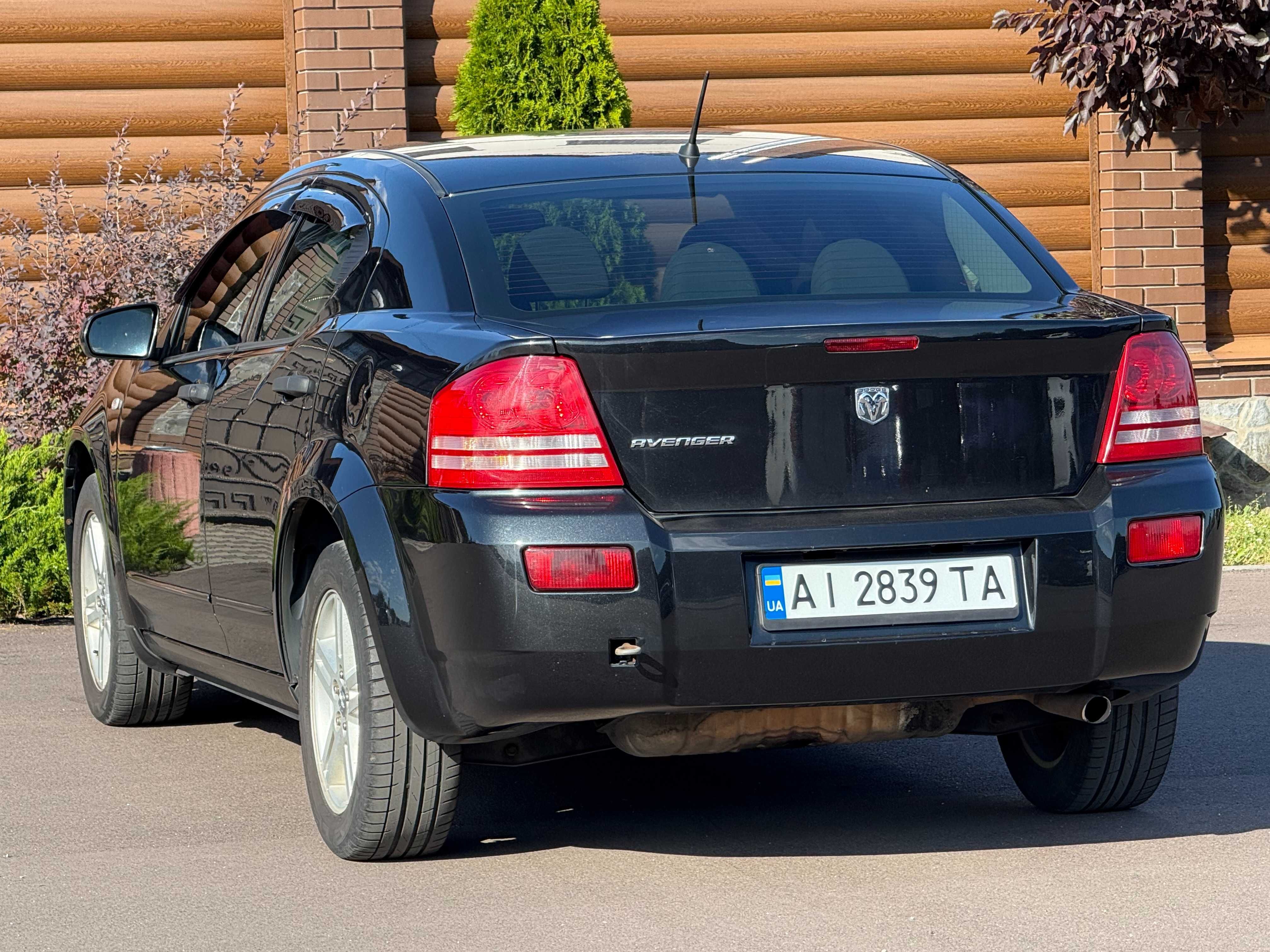 Dodge avenger 2008 2.0 Гарний стан