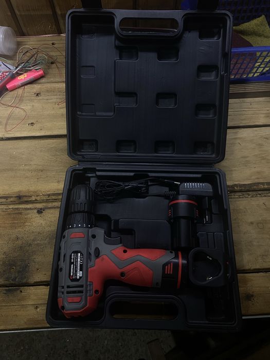 Шуруповерт Intertool  12v