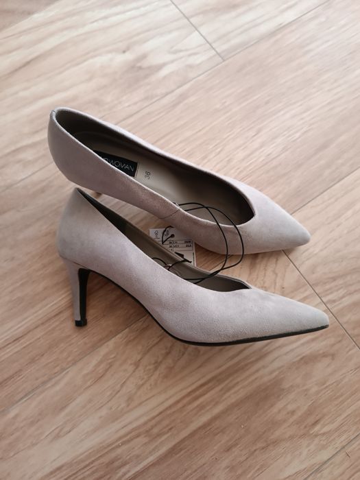 Jasnoszare materiałowe niskie szpilki 36 buty na obcasie nosek w szpic