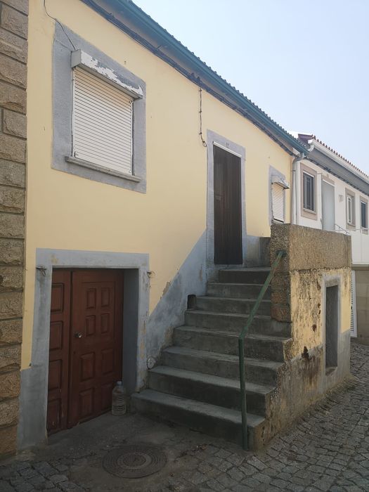 Moradia T2 + quintal