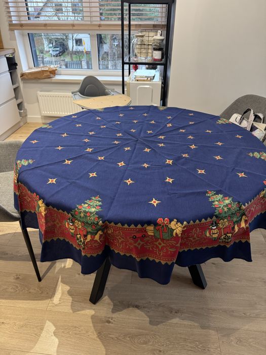 Obrus świąteczny na boże narodzenie