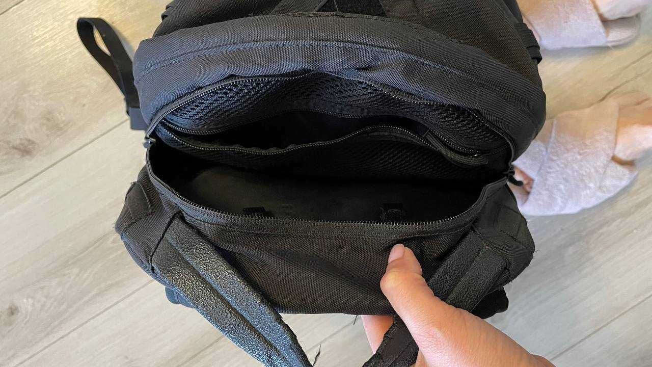Рюкзак M-Tac чорного кольору
