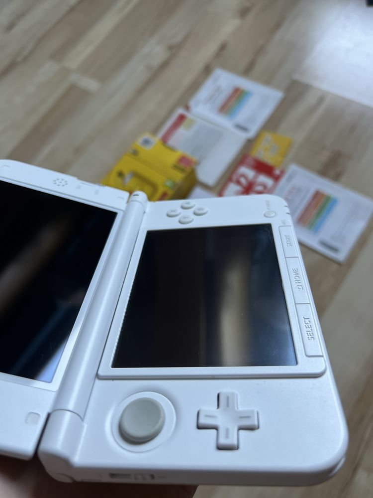 Nintendo 3DS XL Pikachu edition