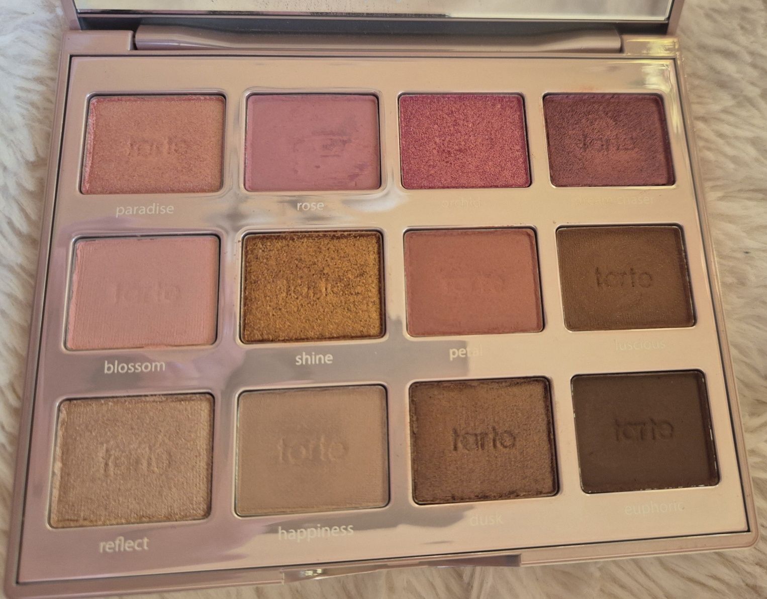 Paleta cieni do powiek Tarte Tartelette Juicy Amazonią Clay