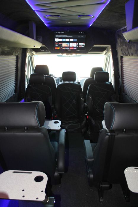 MERCEDES VIP 9-osobowy – 3.0 Diesel, TV, Webasto, łóżko, prysznic