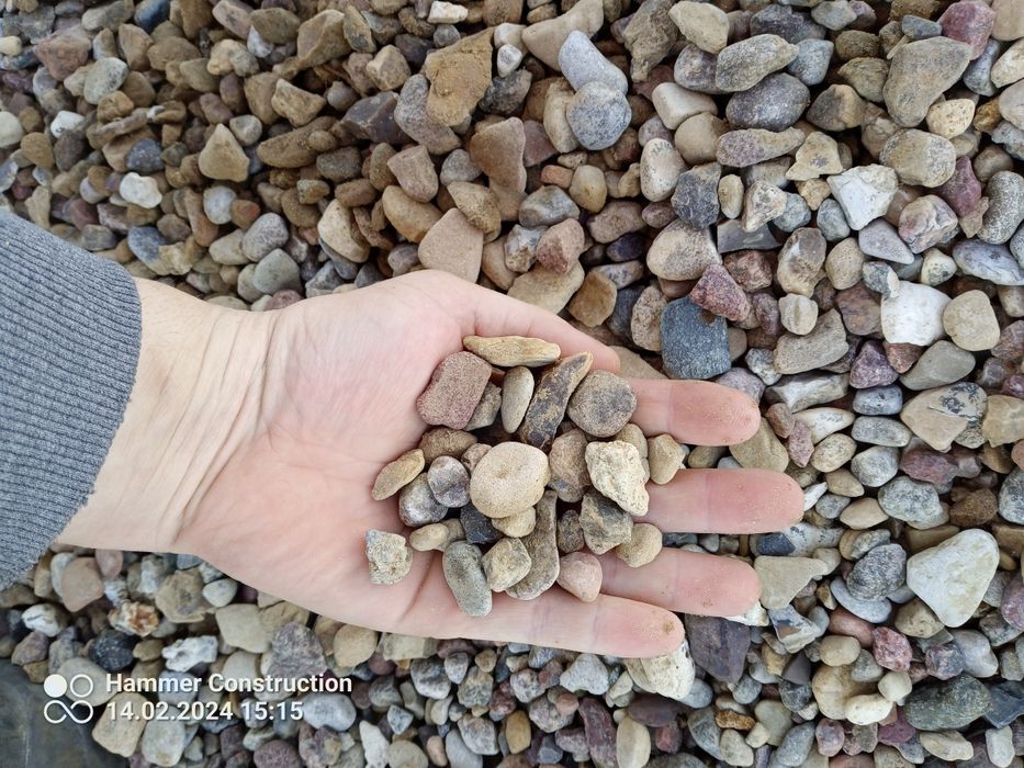 Żwir piasek beton towarowy transport wywrotką