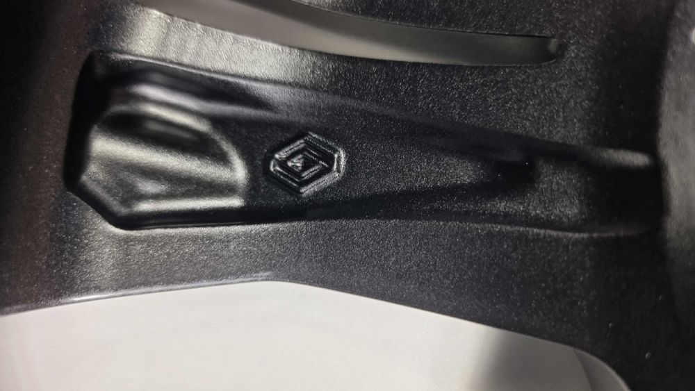 NOWE alufelgi 16" 5x114,3 DACIA DUSTER - Grafit Poler