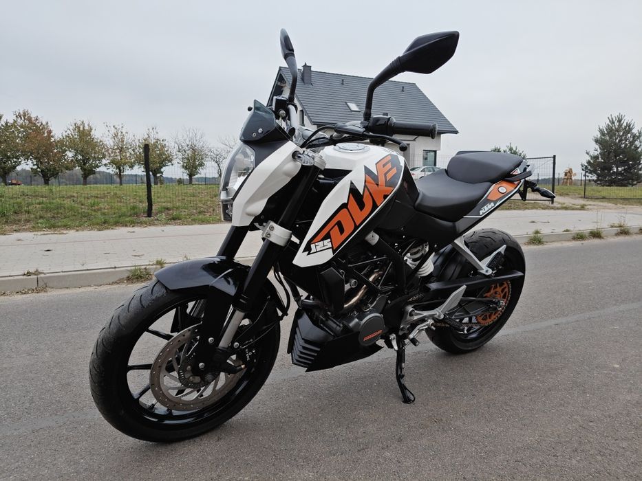 KTM Duke 125 ABS piękny stan Niemcy oryginał bezwypadkowy
