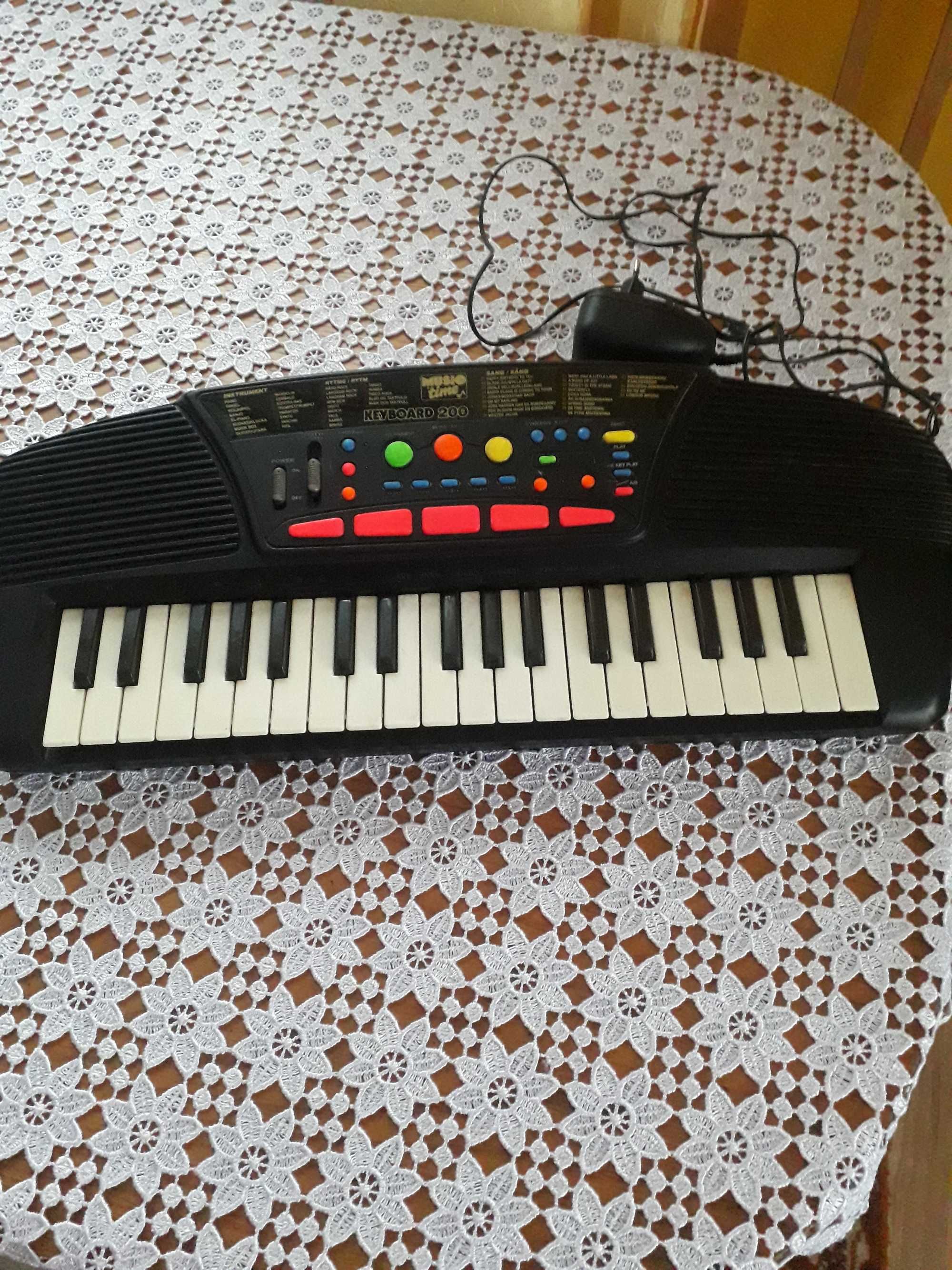 Organy keyboard 200
