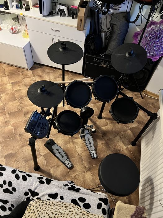 Електронна ударна установка alesis nitro mesh kit