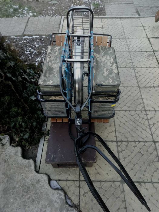 Велоприцеп для отдыха на рыбалке или путешествий на велосипеде