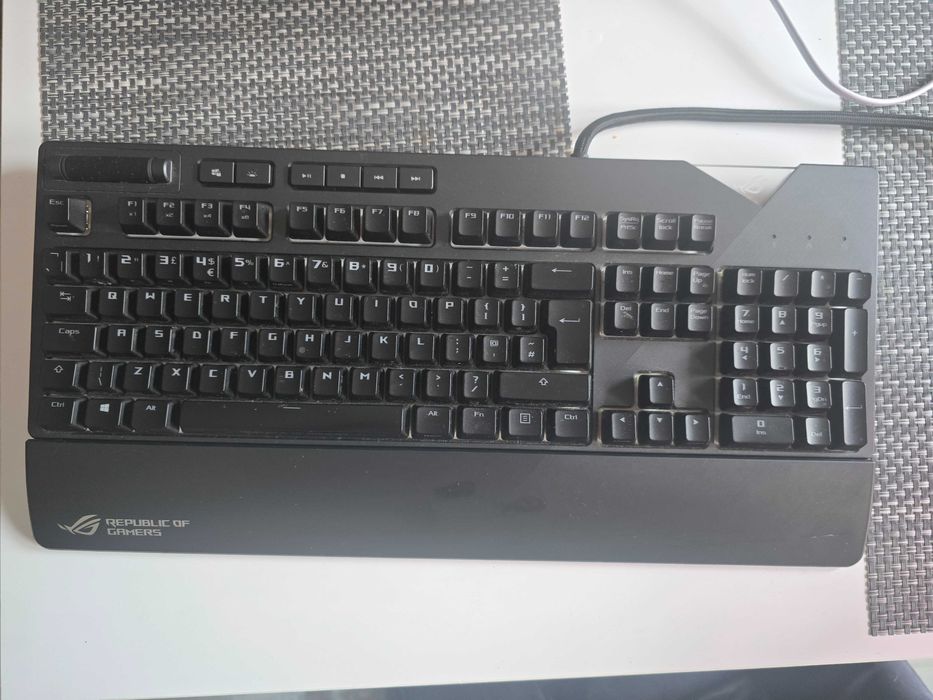 Klawiatura Mechaniczna Gamingowa Asus ROG Strix Flare RGB