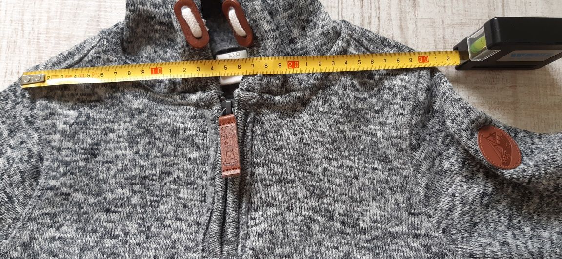 Очень теплый свитер, 110 р. На мальчика 4-5лет.