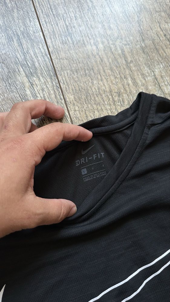 Nike Swoosh NSW Pro Combat мужская спортивная футболка с логотипом