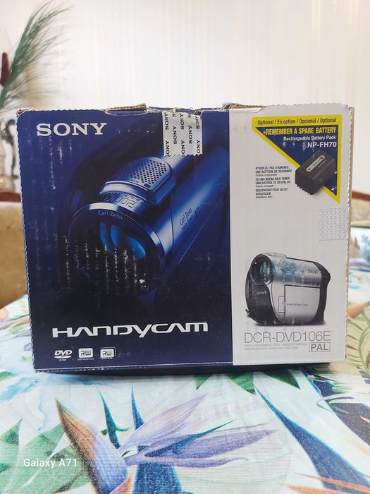 Відеокамера SONY DCR-DVD106E