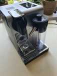 Nespresso - De Longhi Lattissima Pro model EN750.MB