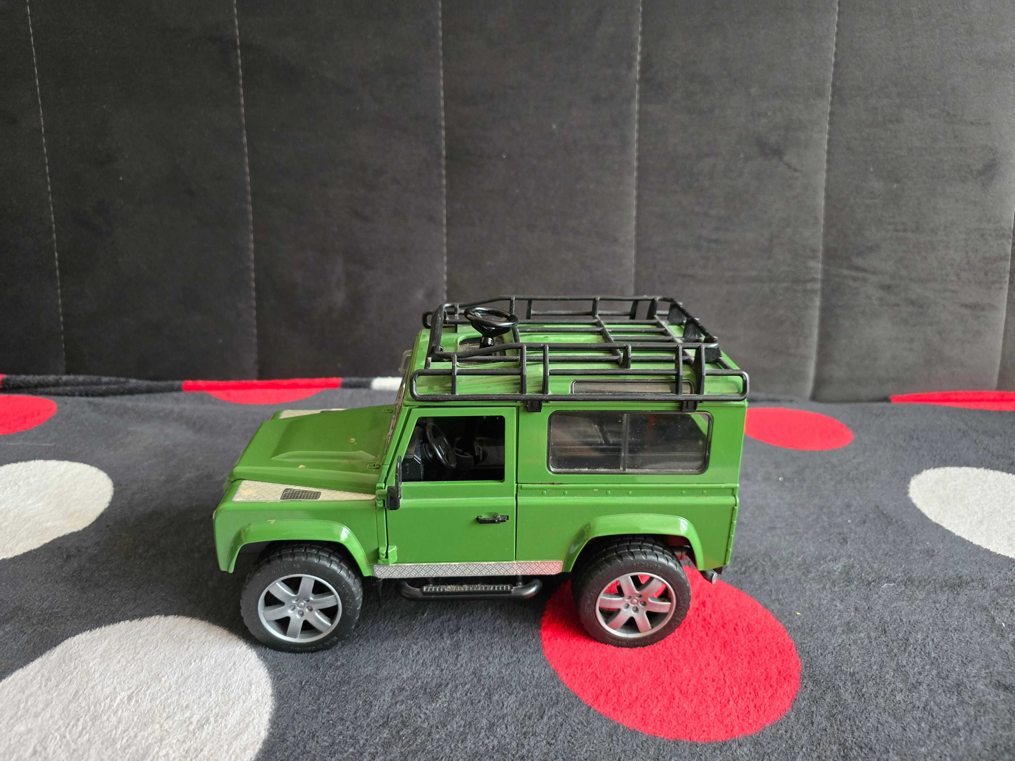Bruder 02593 Land Rover