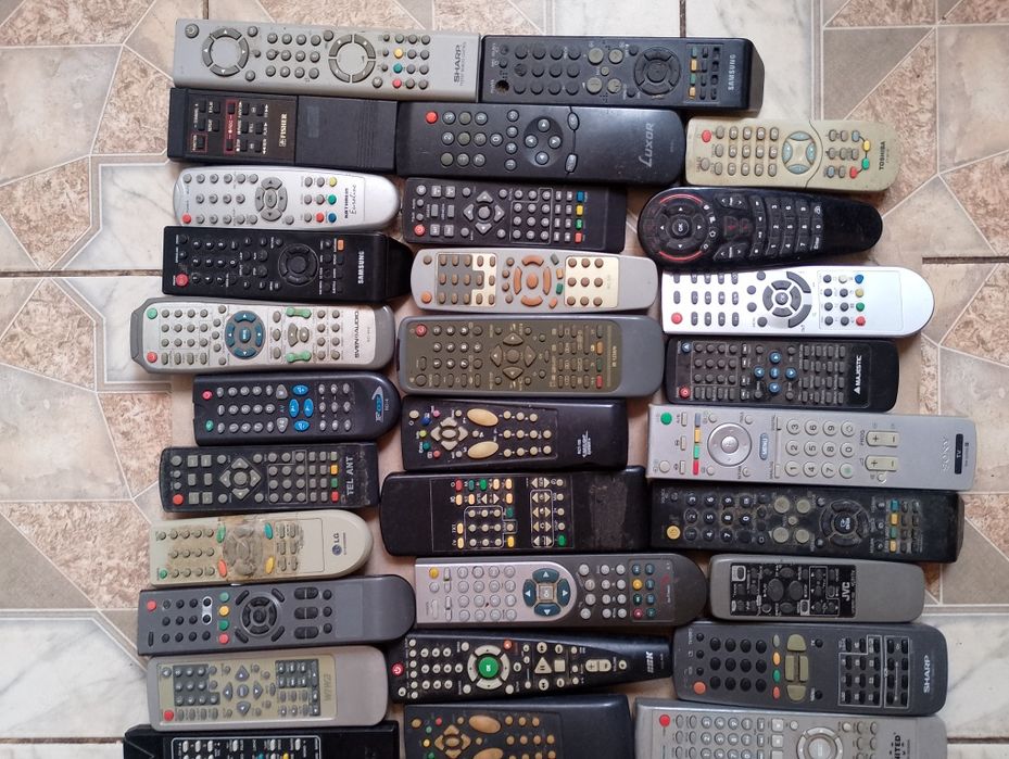 Продам пульти до різної електроніки.