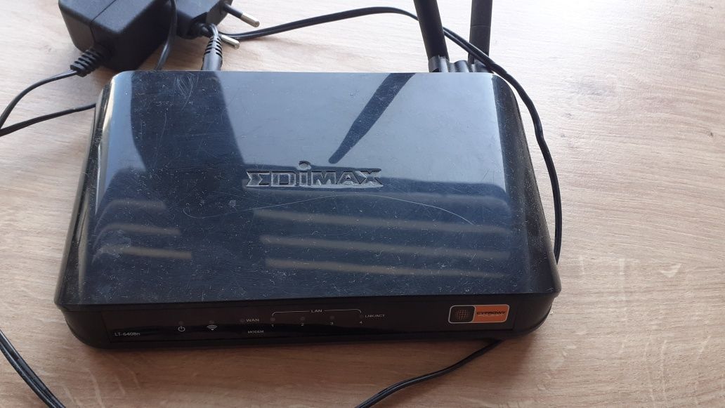 Router Edimax LT-6408n