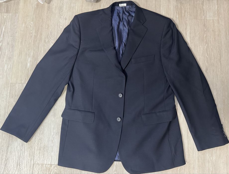 Продам костюм Voronin