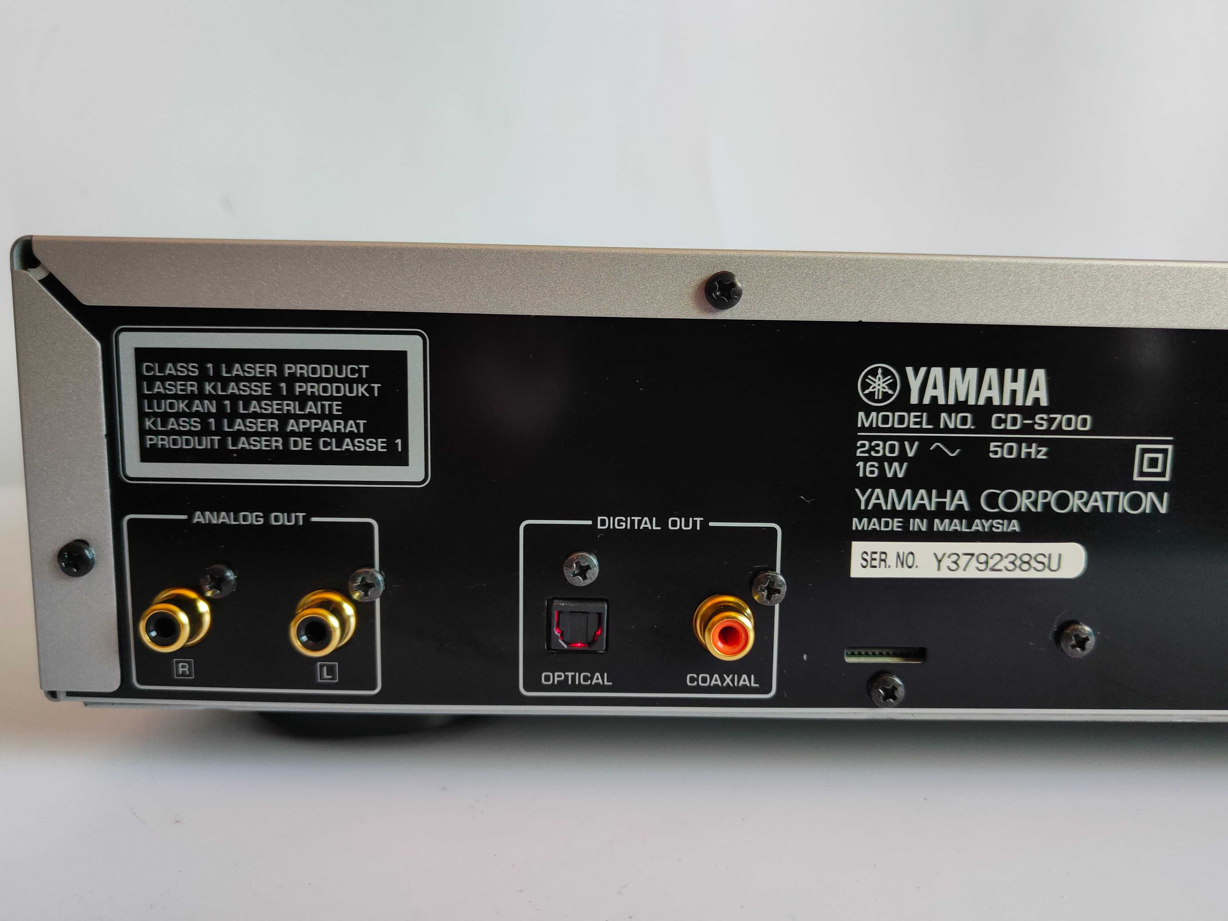 Yamaha CD-S700 odtwarzacz CD MP3 USB z pilotem