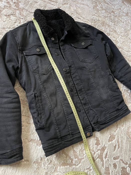 Джинсова куртка з хутром чорна