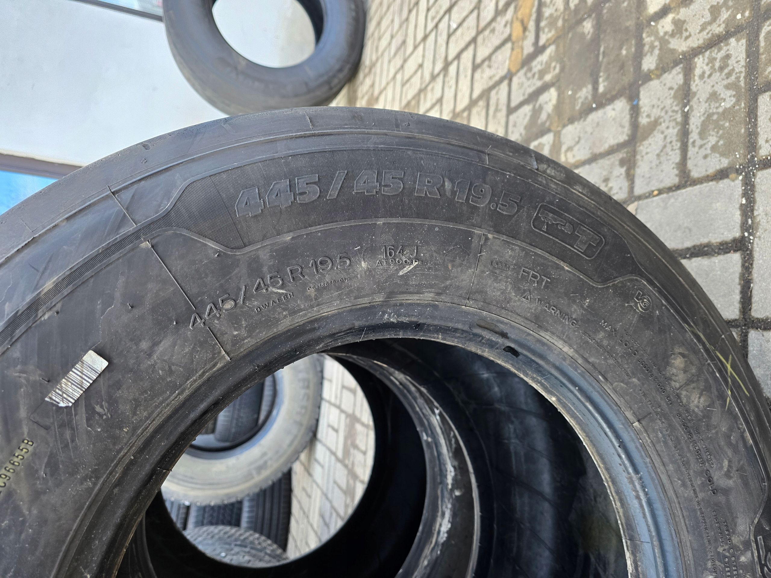 Michelin X Multi HL 445/45R19,5 164J 11mm 23r 2X