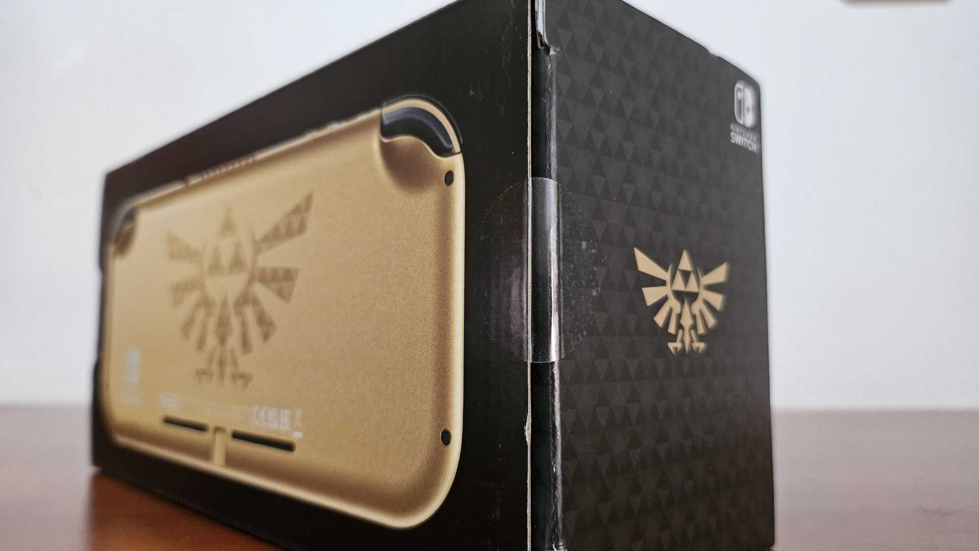 Nintendo Switch Lite Edição Hyrule + 12 Meses Online + Fatura
