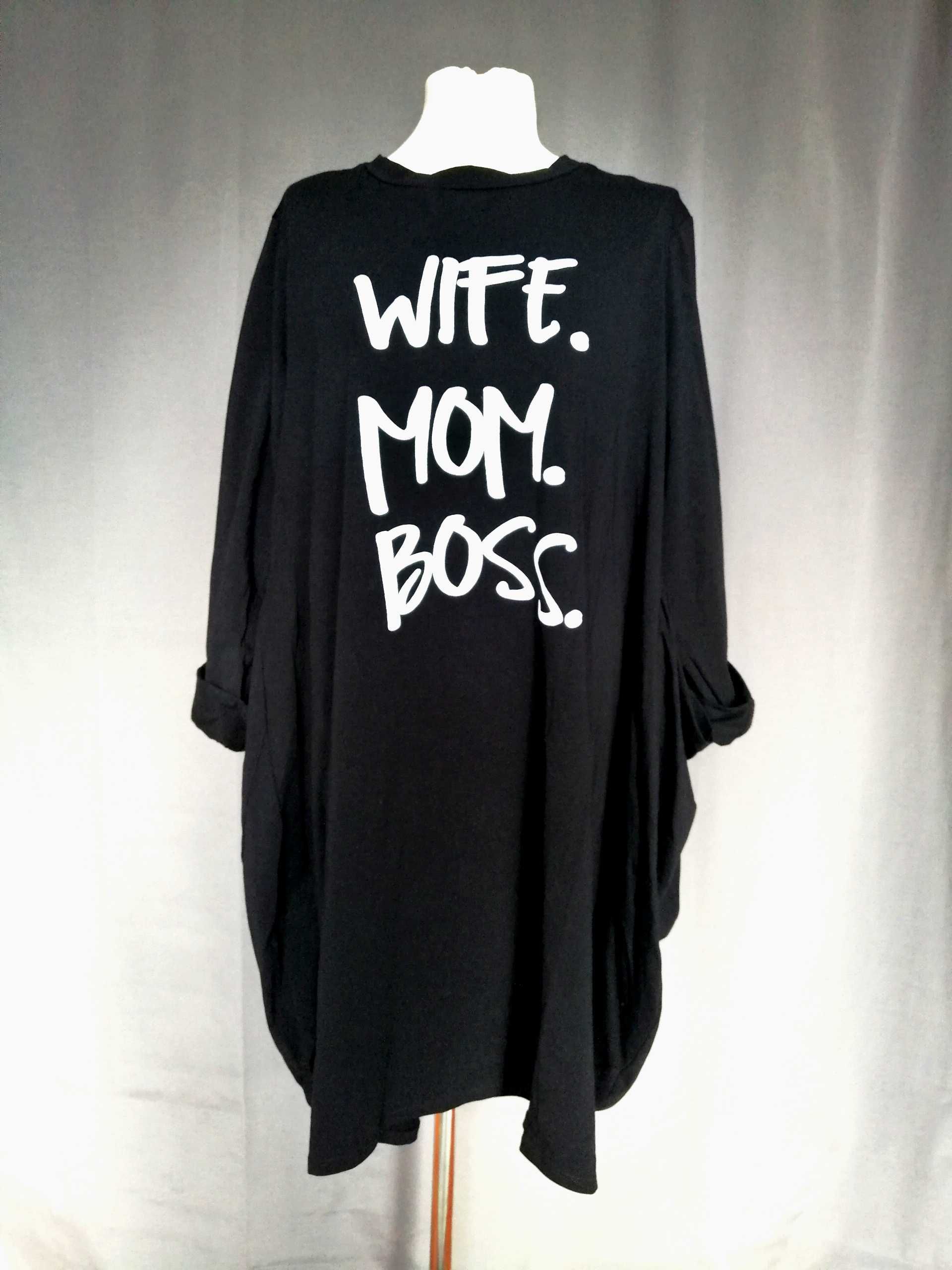 Sukienka z nadrukiem "Wife. Mom. Boss."