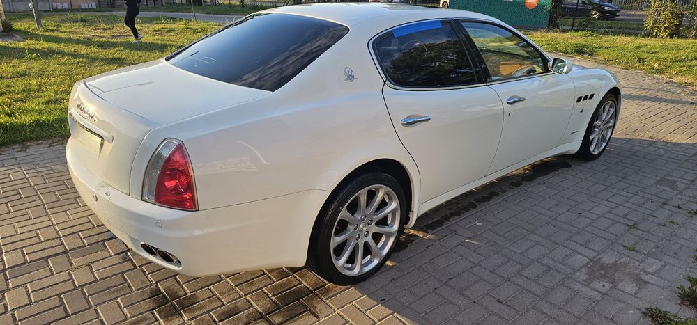 Quattroporte 4.2 F1 Japonia oryginał 100% bezwypadek jak nowe
