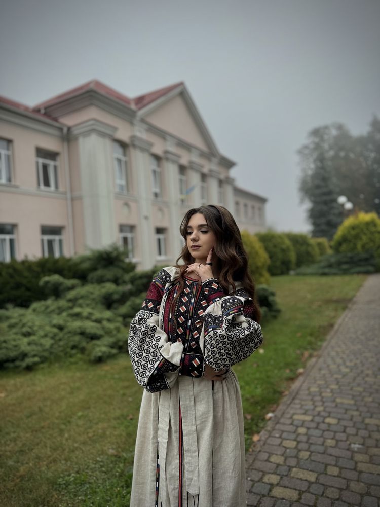 Вишита сукня від українського бренду Gusak