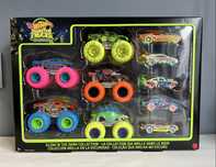 Набір Hot Wheels Glow in Dark хот вілс монстер трак світиться темряві