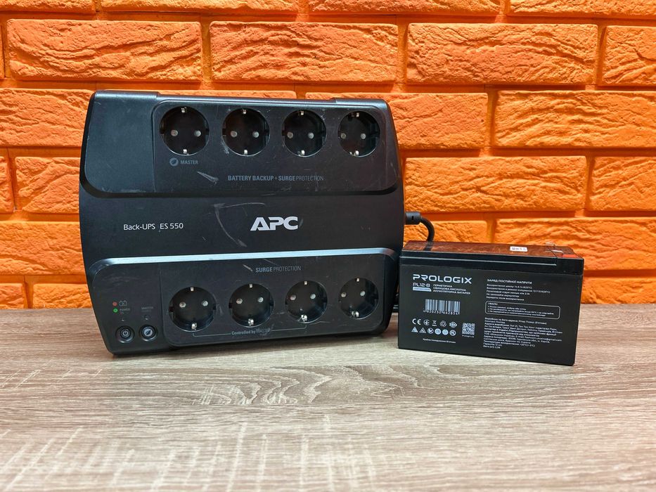ДБЖ (ИБП) APC Back-UPS ES 550VA/ 550 ВА, 330 Вт + Новий АКБ на 12V 8Ah
