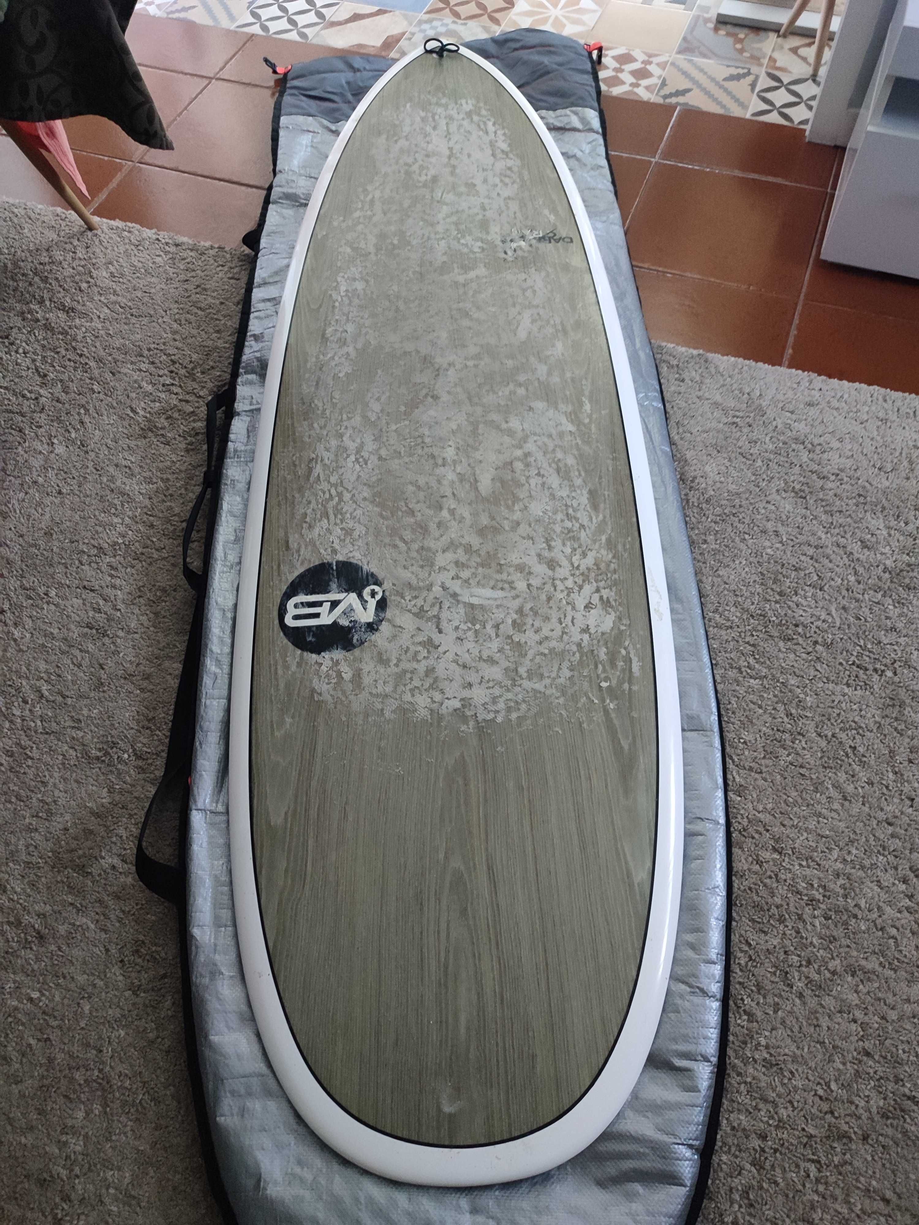 Prancha surf, fato 4/3 M, saco transporte