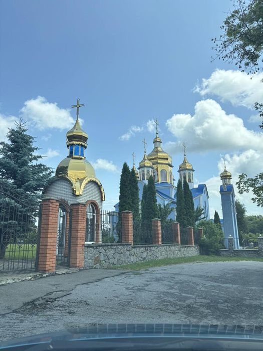 Зімельна ділянка 30 сот. с. Іванковичи під забудову