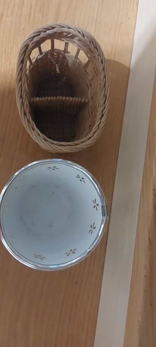 Pojemniki na kredki Ikea i inne