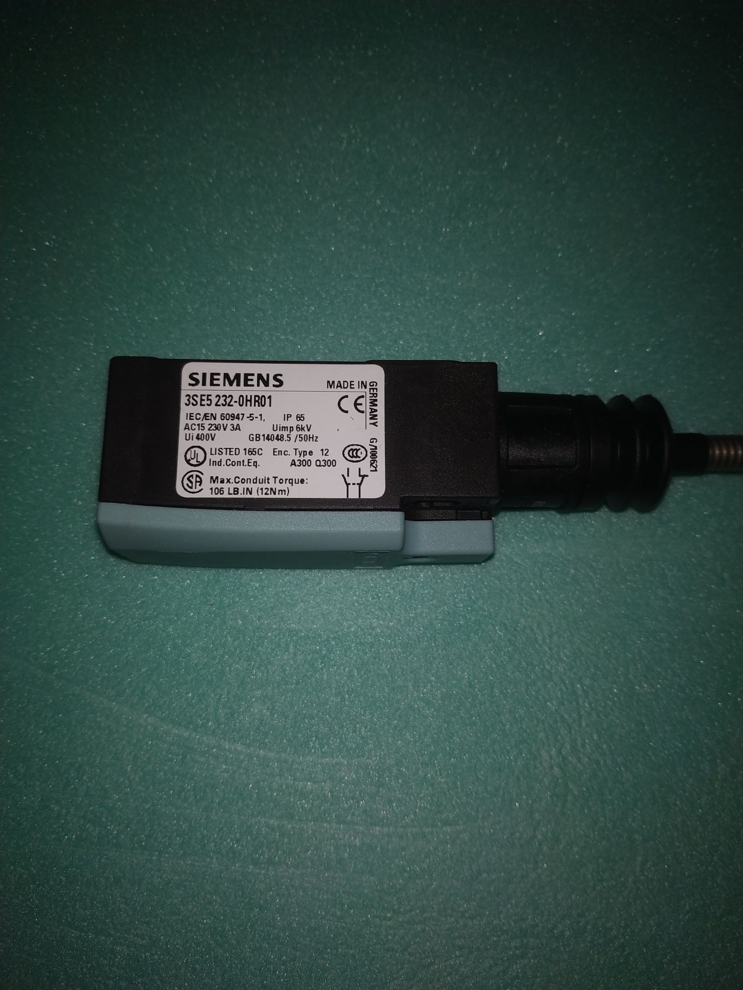 Кінцевий вимикач Siemens 3SE5 232-0HR01