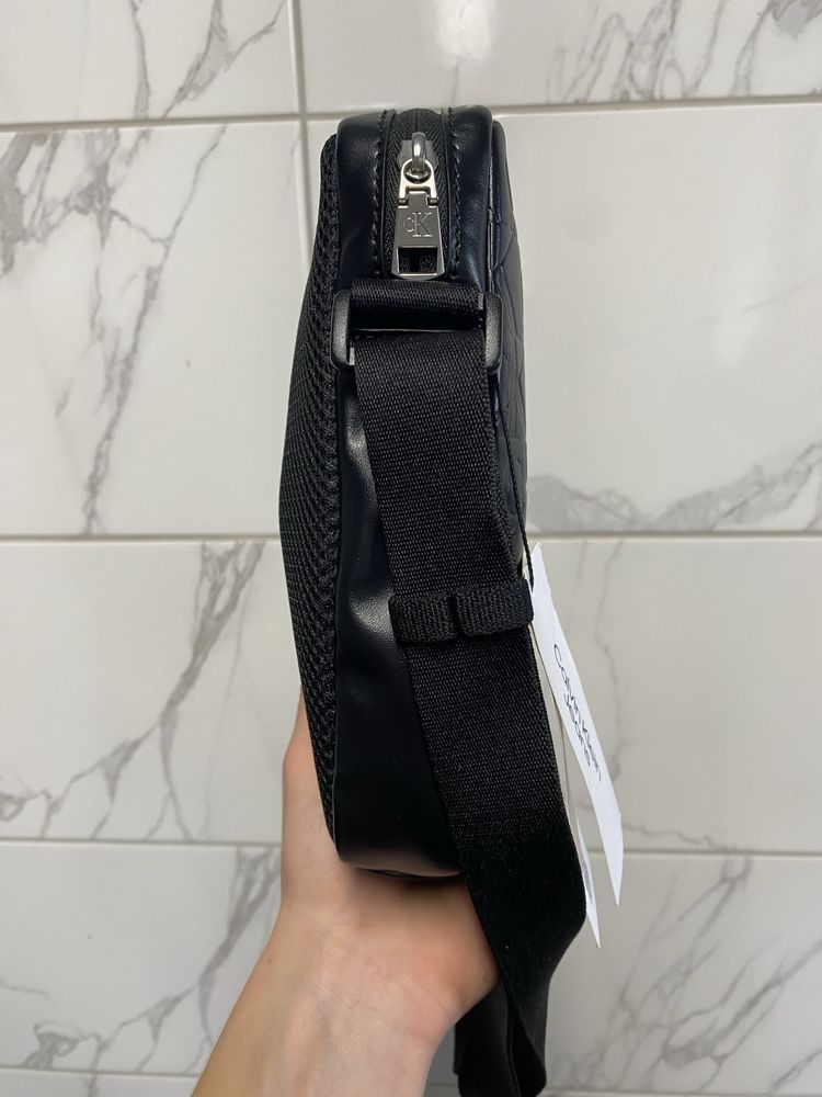Сумка чоловіча Calvin Klein Jeans Monogram Reporter