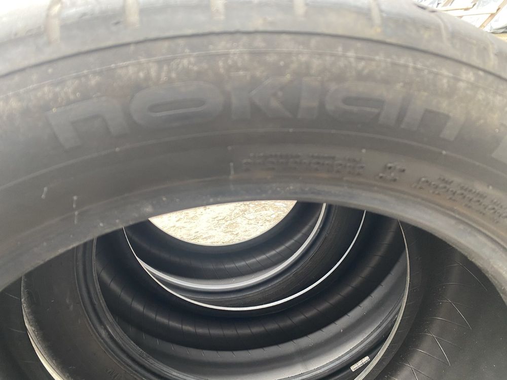 Nokian 245/50/18