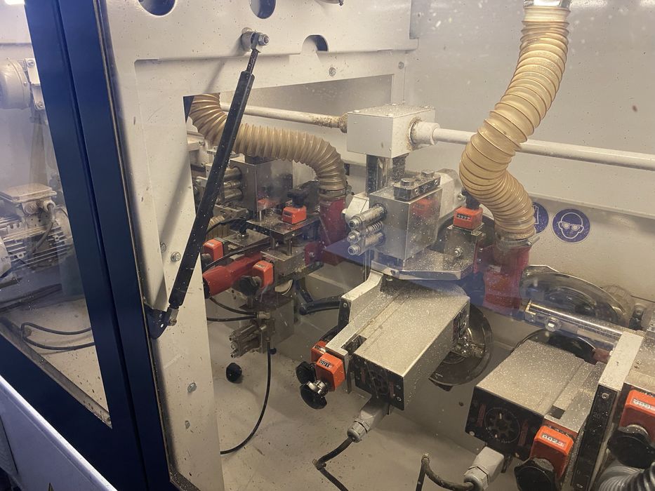 Кромкооблицовочный станок Chehisa PRO-9 Concept