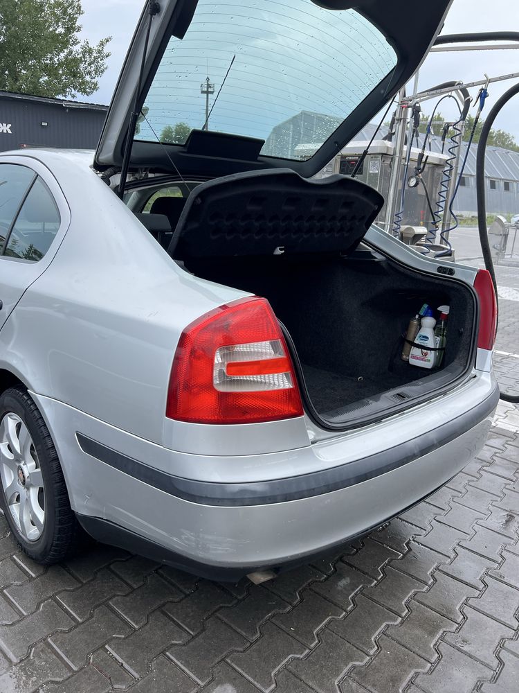 Продам автомобіль Skoda Octavia a5