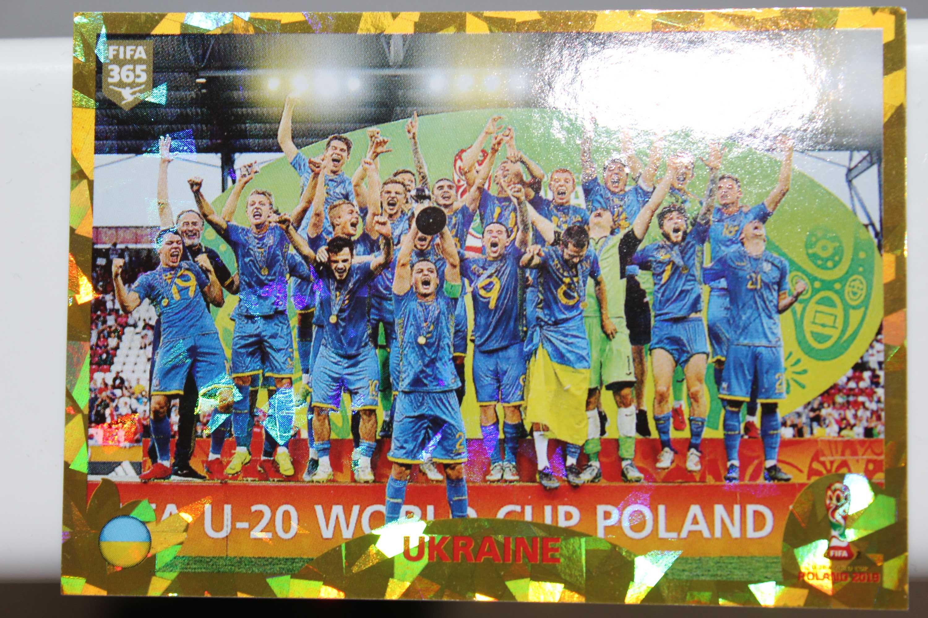 Naklejki z piłkarzami edycji  FIFA 365, The Golden World Football