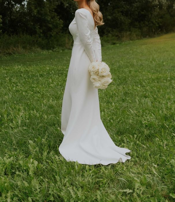 Suknia ślubna z trenem z wloskich tkanin