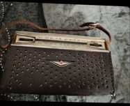 Radio sharp antigo com capa em couro
