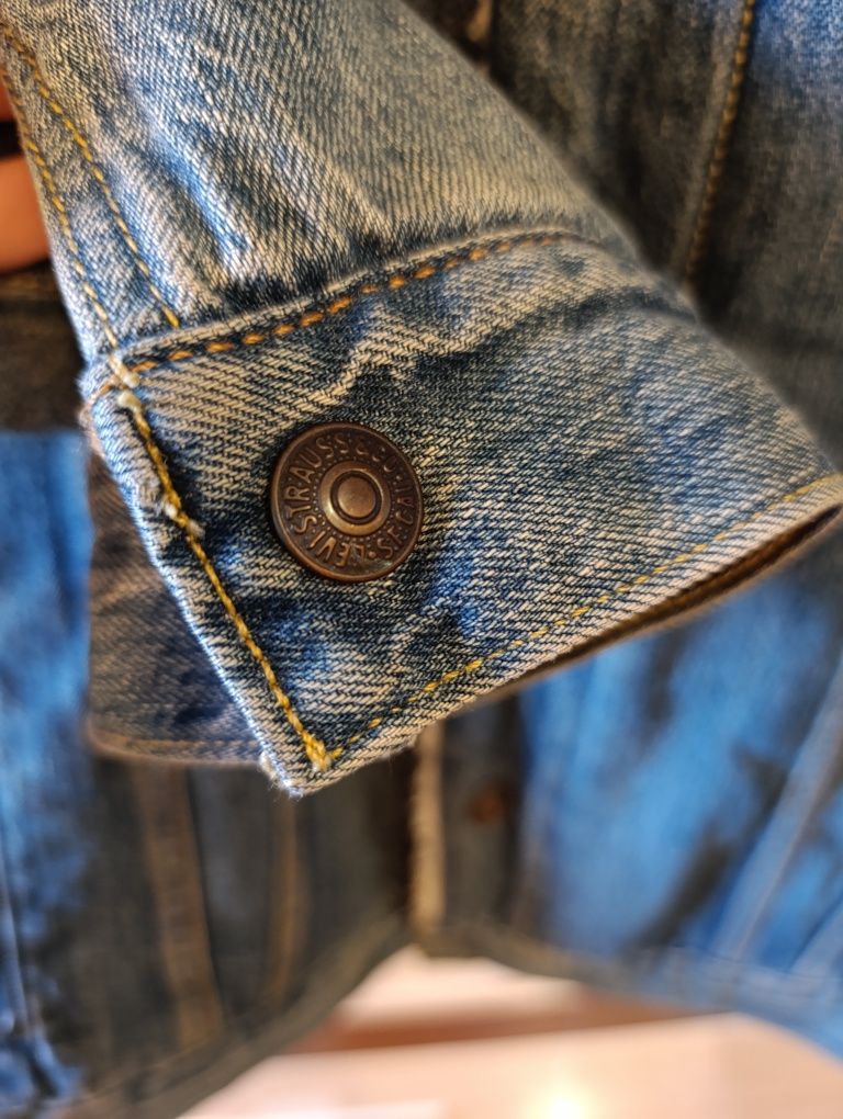 Kurtka jeansowa Premium Levi's z kożuszkiem ( L )