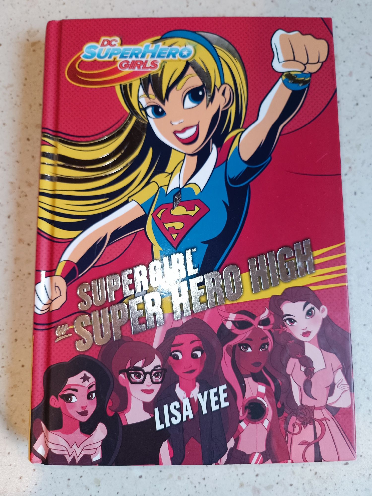 Książka, supergirl super hero high